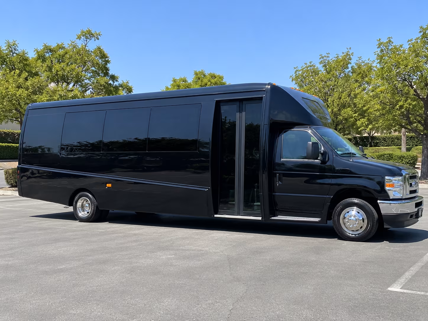 Longview Government & Military Transportation
